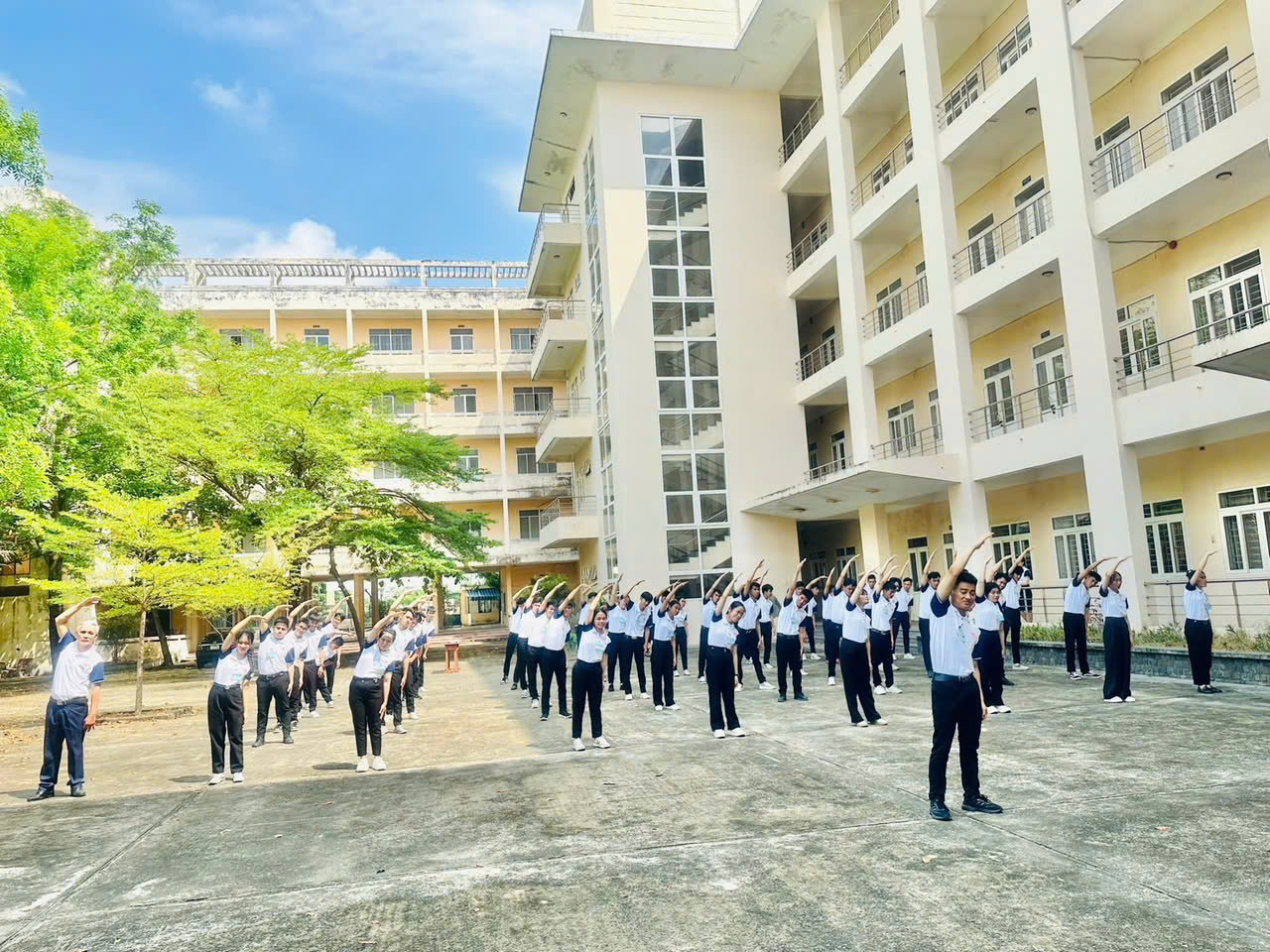 Ảnh minh họa Rèn kỷ luật và tác phong Nhật trong khuôn viên đào tạo Tràng An