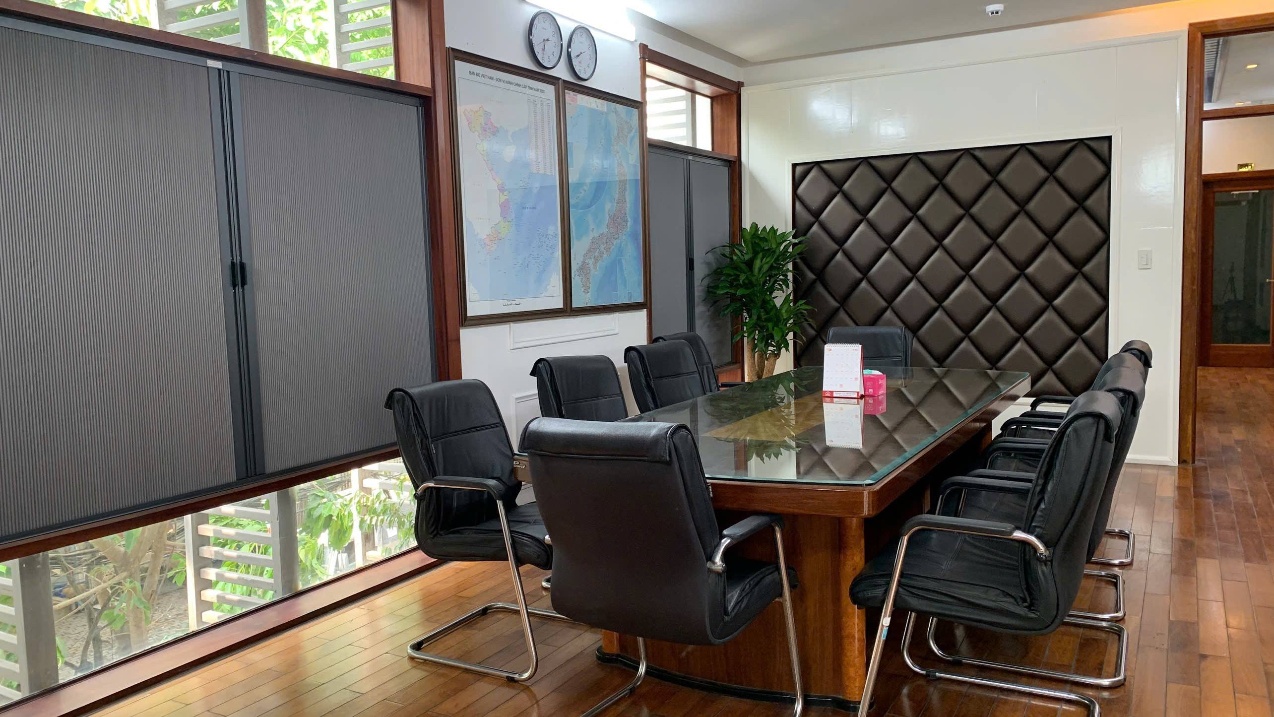 Phòng họp hiện đại và sang trọng, không gian mở cho những ý tưởng đột phá